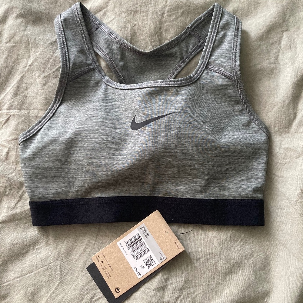 Nike Women's Swoosh Padded Sports Bra XS Gray/Black BV3902-084 NWT